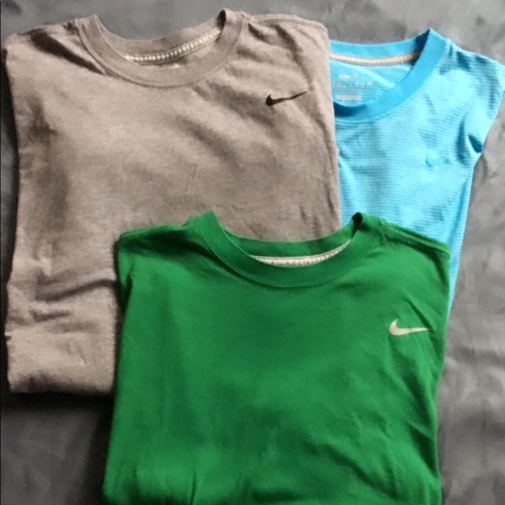 ☄️SOLD☄️🌟NIKE DRI -FIT BUNDLE 🌟